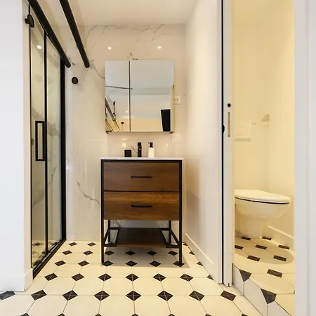 Proche Des Celebres Puces De 4p Apartamento