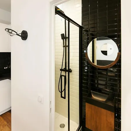 Proche Des Celebres Puces De 4p Apartamento